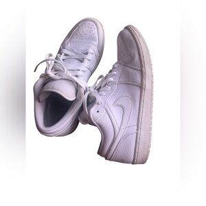 Nike Air Jordan 1 Low Triple White Tumbled Leather 553558-130 Men's 11 Comfy